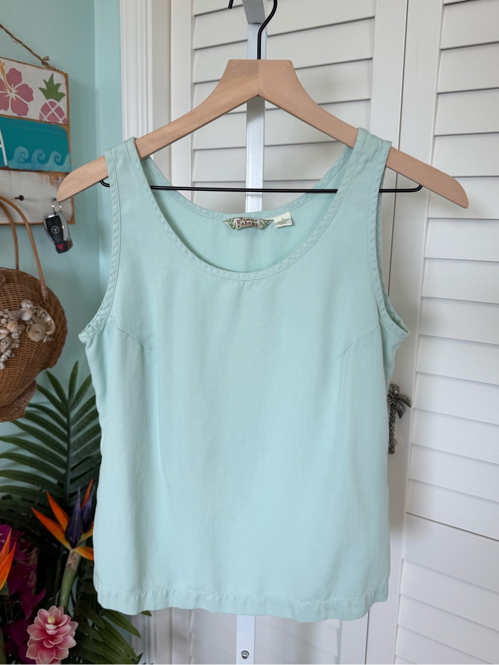 Tommy Bahama  100% Silk Light Mint Scoop Neck Tank